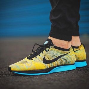 NIKE FLYKNIT RACER SHEBERT